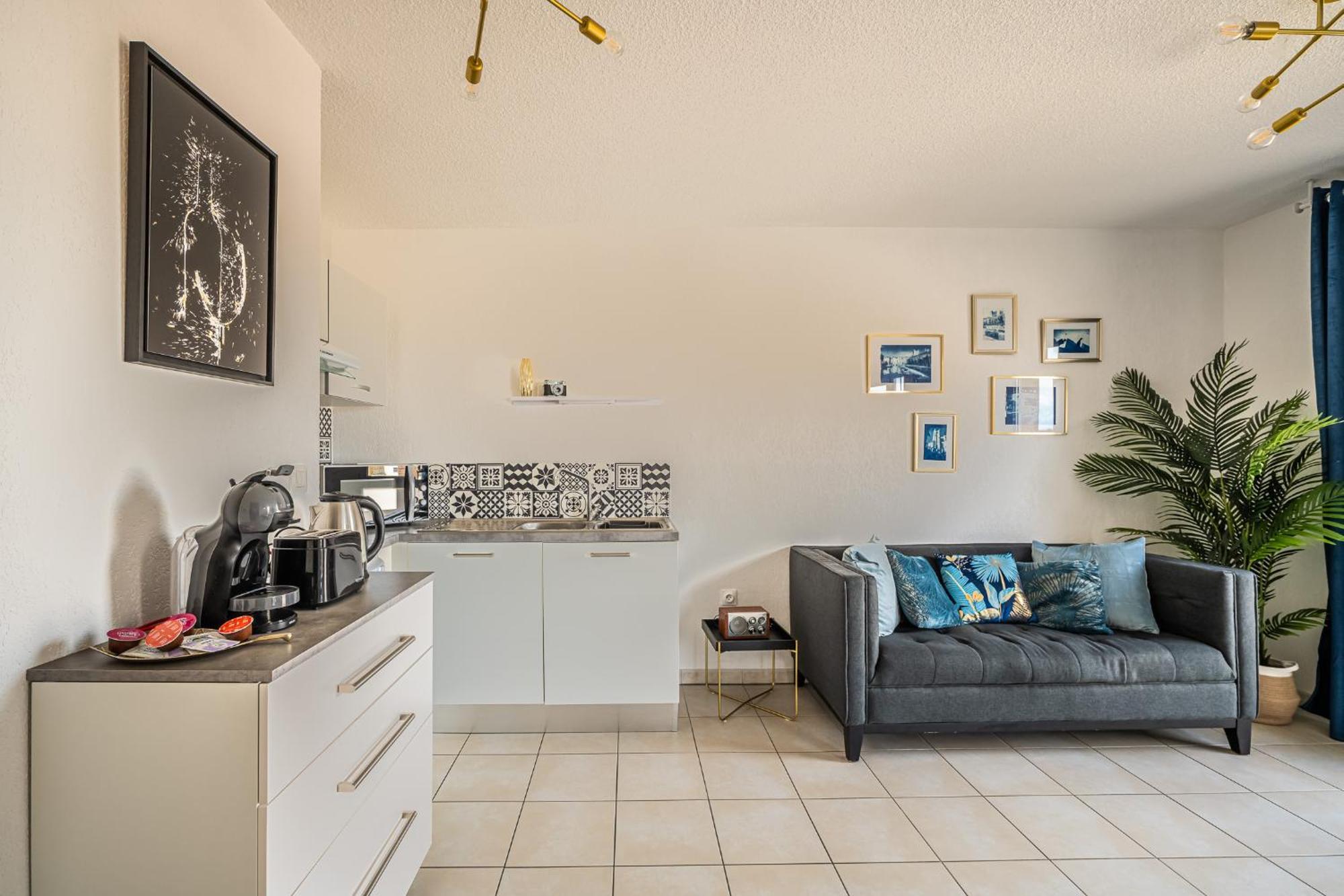 Appartement "Cote Canal", Terrasse , Climatisation , Parking Prive Нарбон Екстериор снимка
